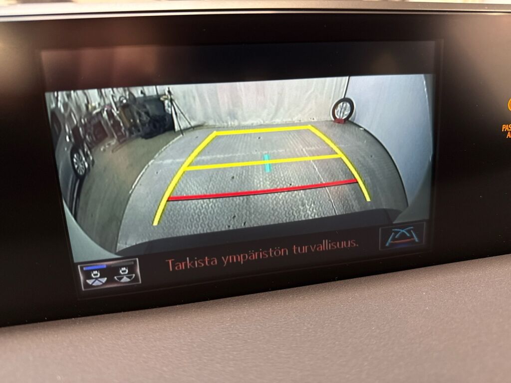 Lexus UX 2022 Valkoinen