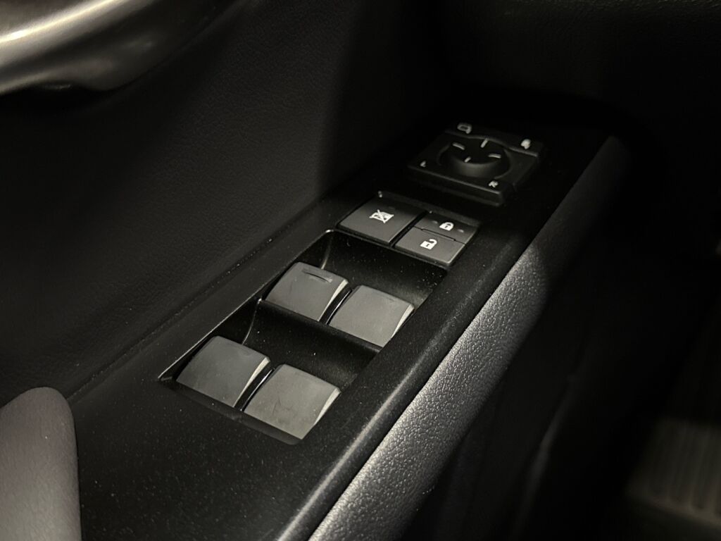 Lexus UX 2022 Valkoinen