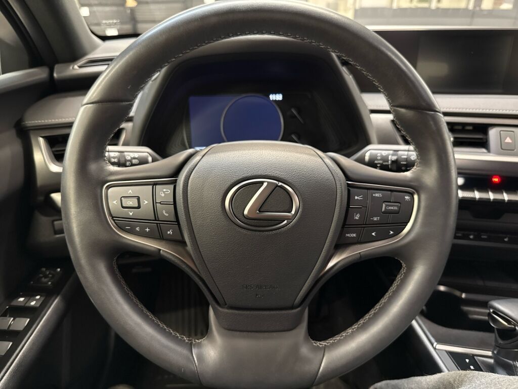 Lexus UX 2022 Valkoinen