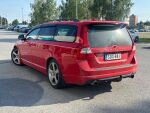 Volvo V70 2010 Punainen