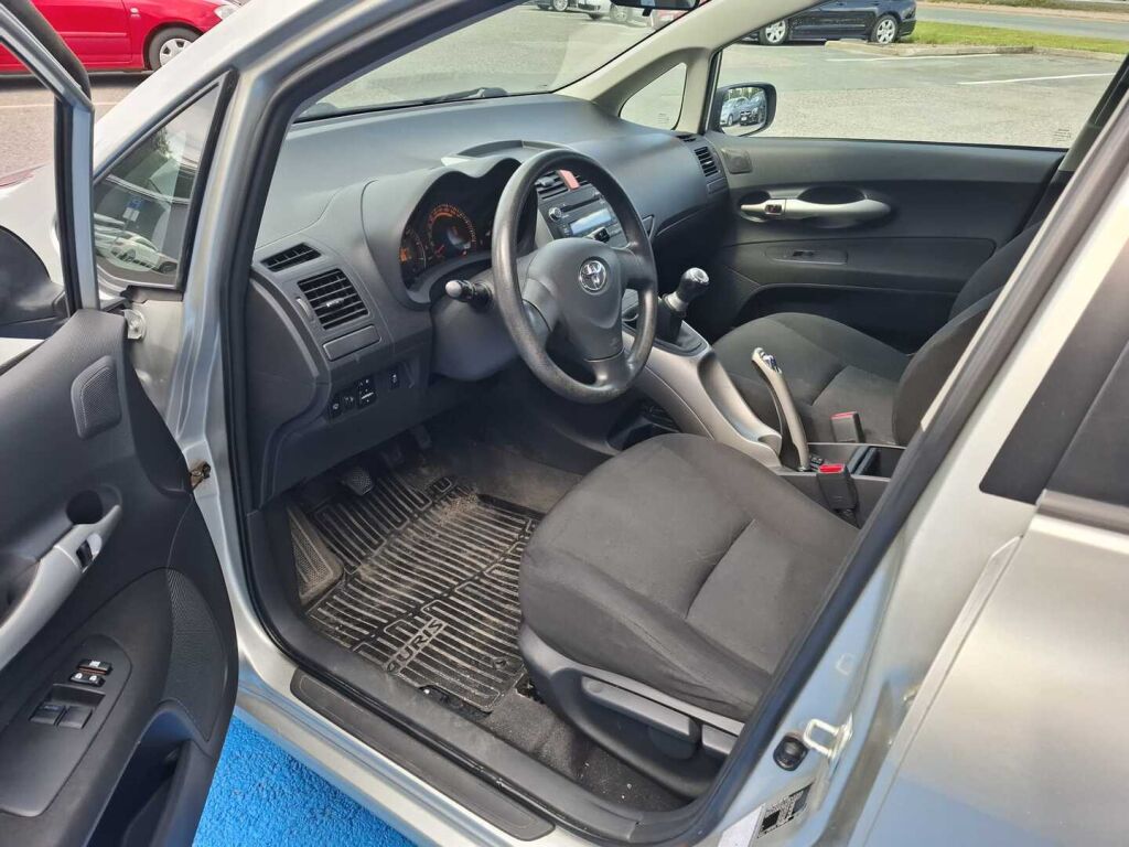 Toyota Auris 2007 Hopea