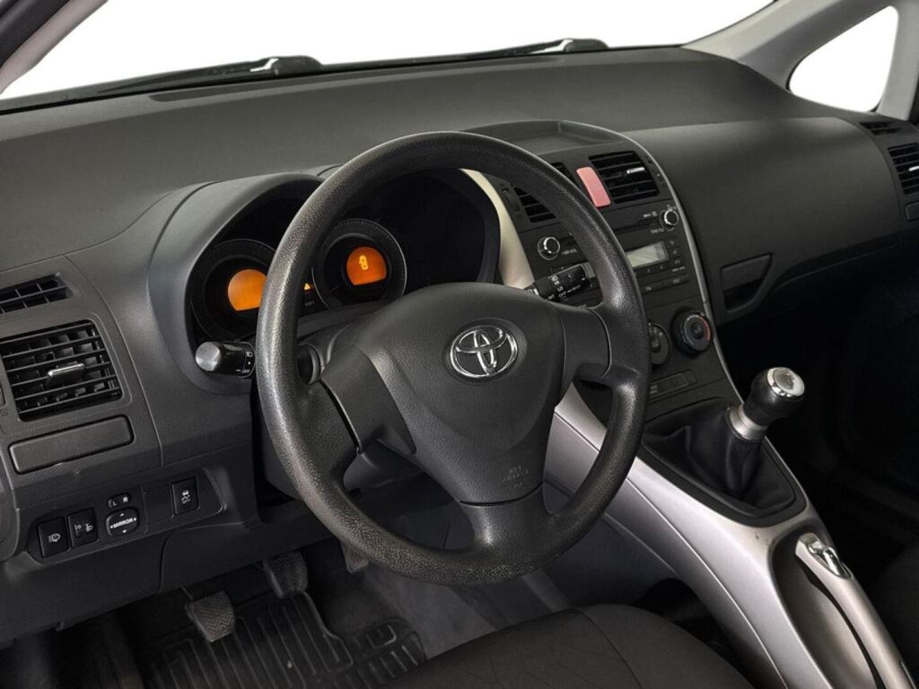 Toyota Auris 2007 Hopea