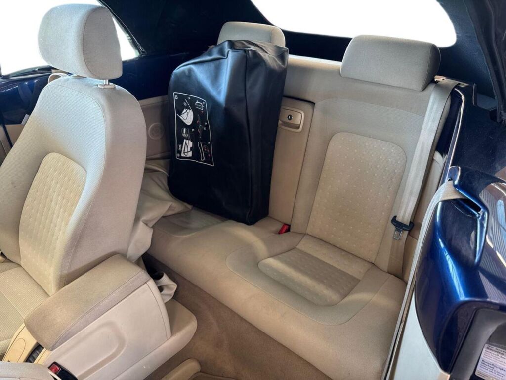 Volkswagen New Beetle 2007 Sininen