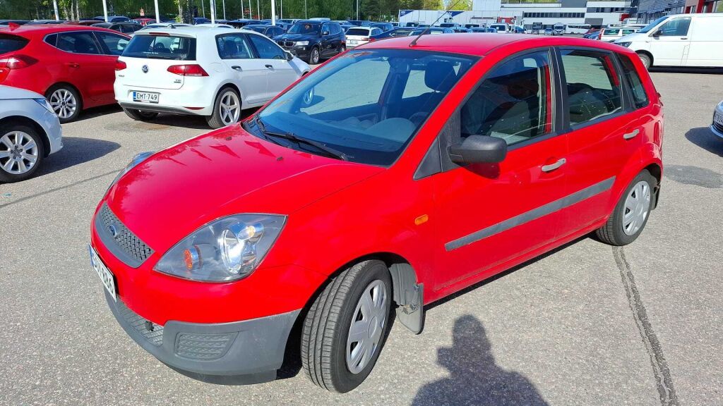 Ford Fiesta 2008 Punainen