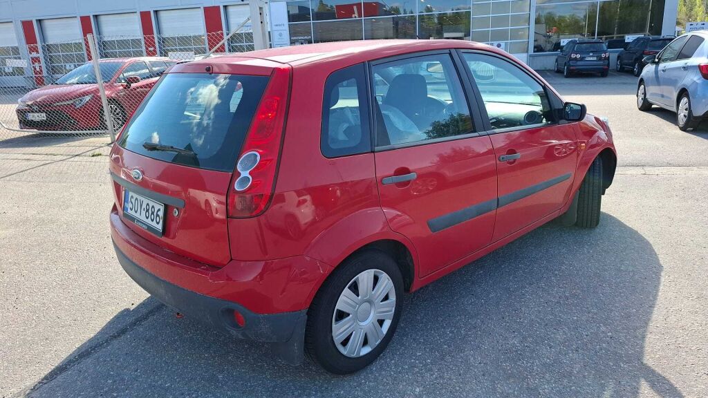 Ford Fiesta 2008 Punainen