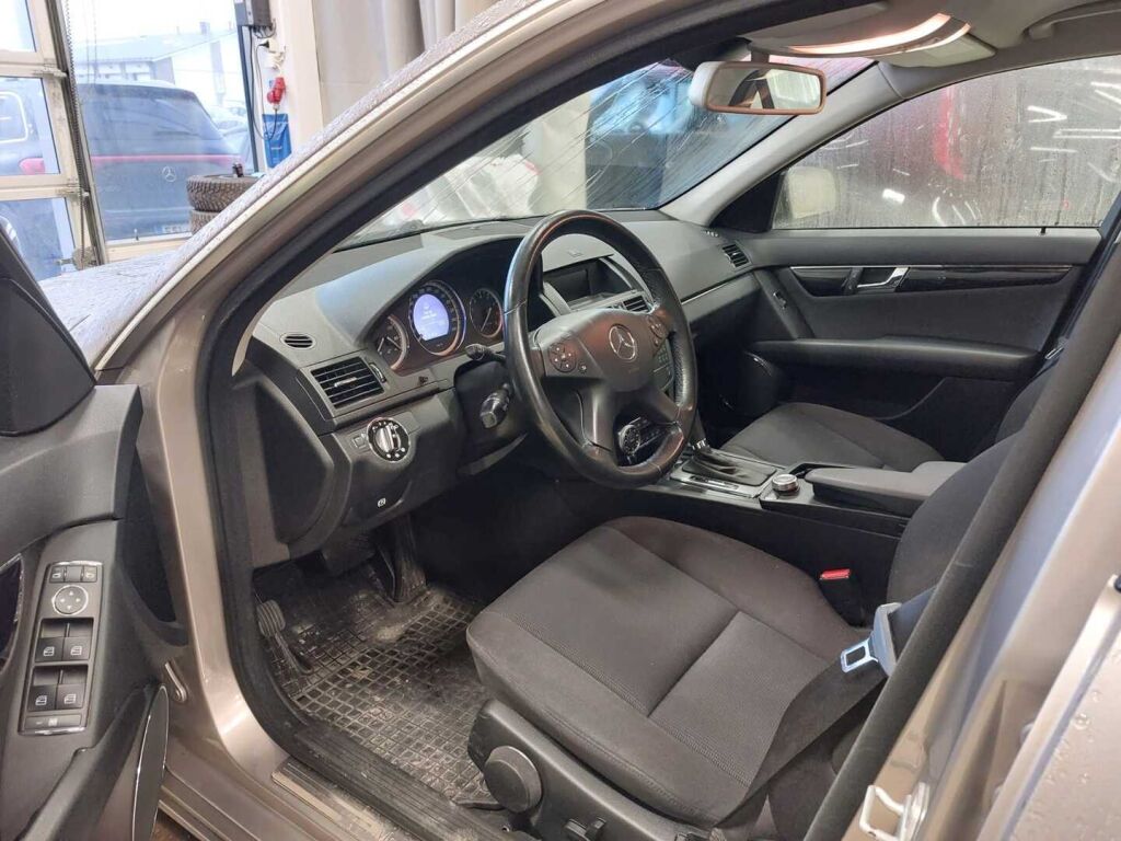 Mercedes-Benz C 2008 Harmaa
