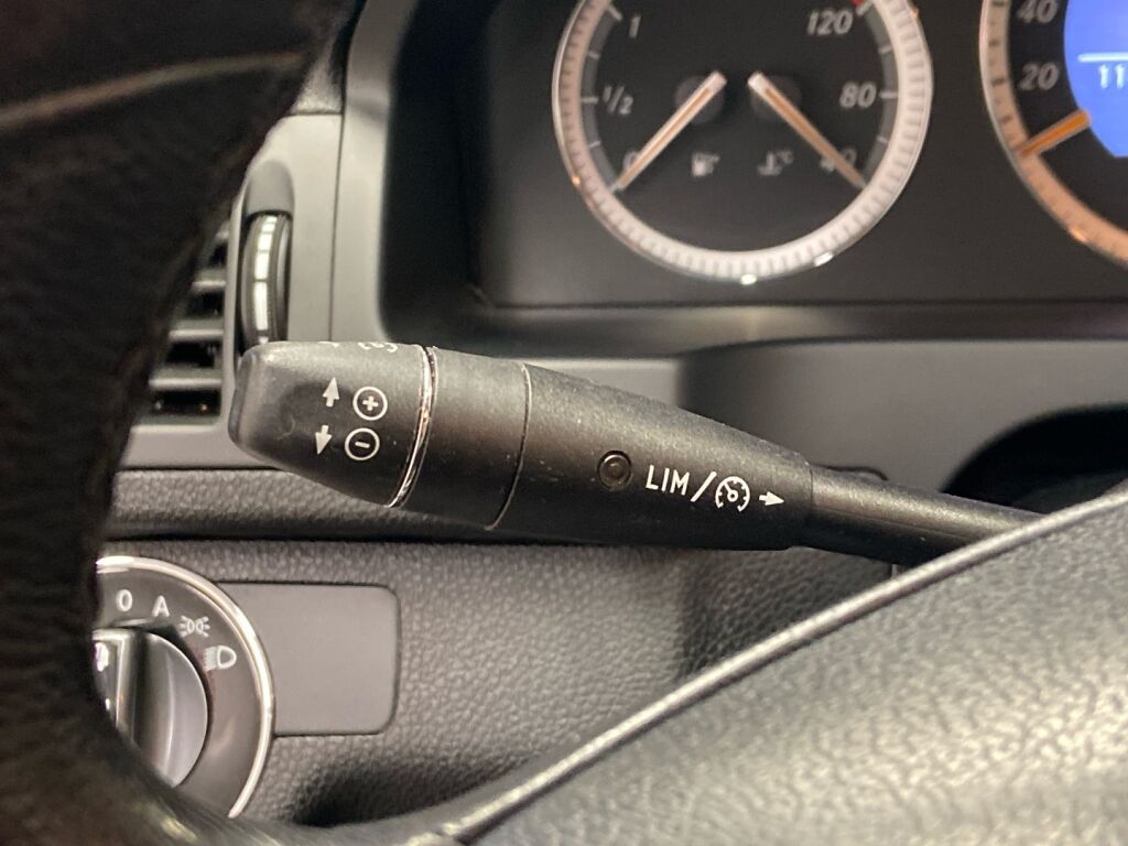 Mercedes-Benz C 2008 Harmaa