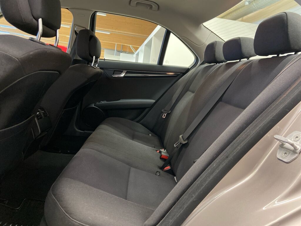 Mercedes-Benz C 2008 Harmaa