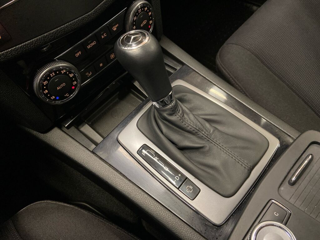 Mercedes-Benz C 2008 Harmaa