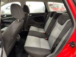 Ford Focus 2010 Punainen