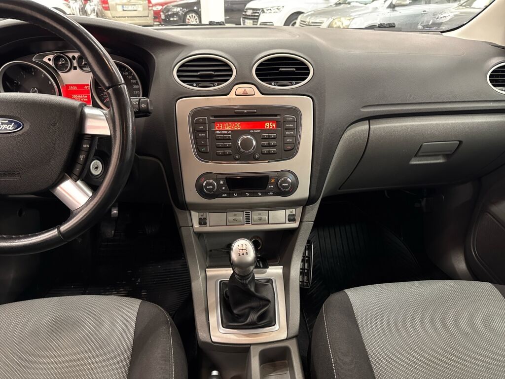 Ford Focus 2010 Punainen