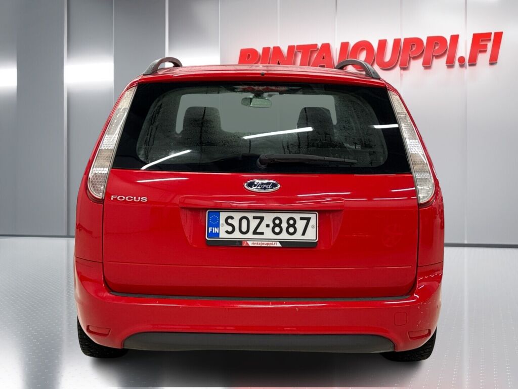 Ford Focus 2010 Punainen