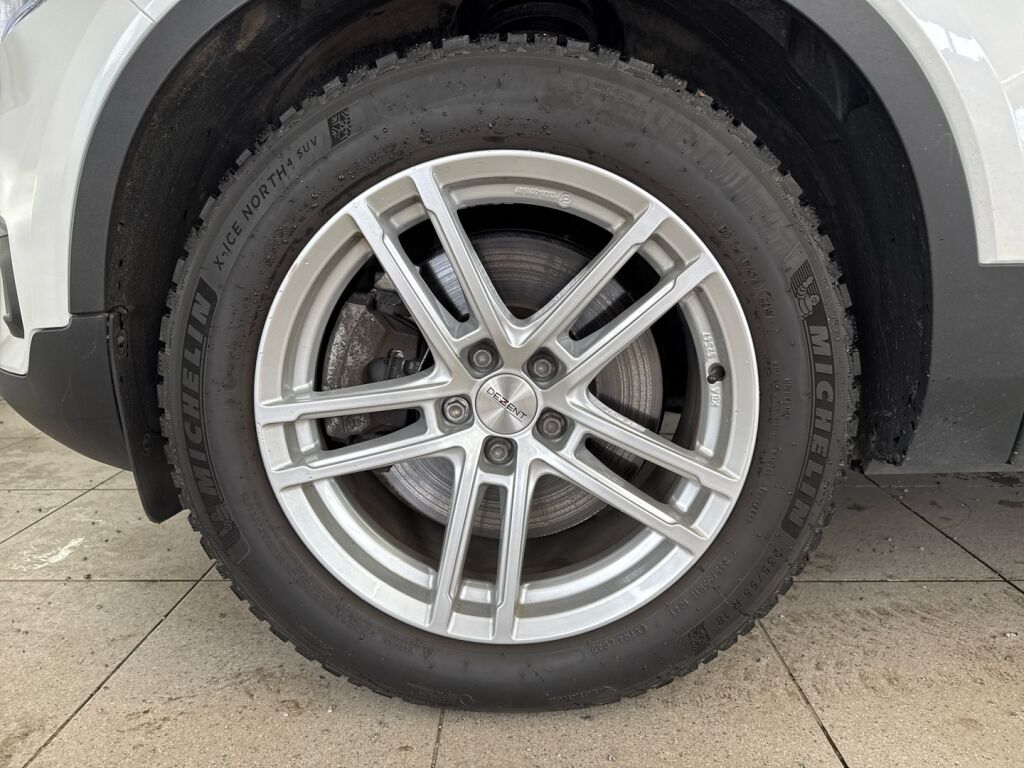 Volvo XC40 2020 Valkoinen