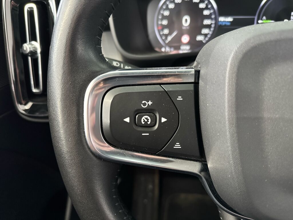 Volvo XC40 2020 Valkoinen