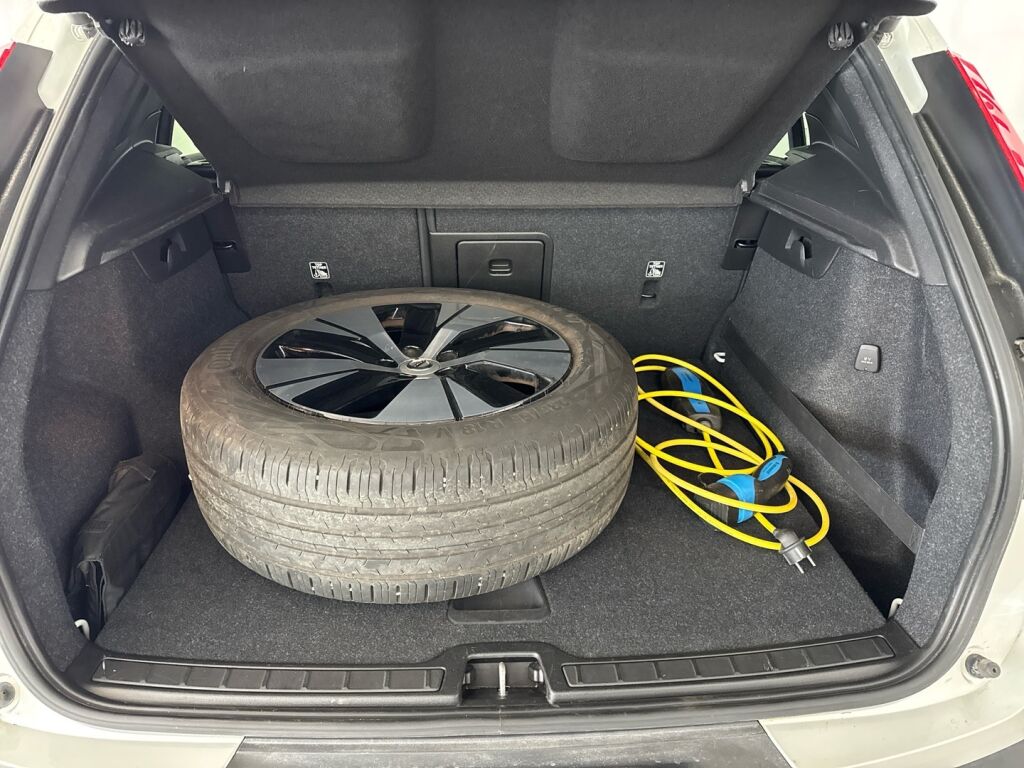 Volvo XC40 2020 Valkoinen