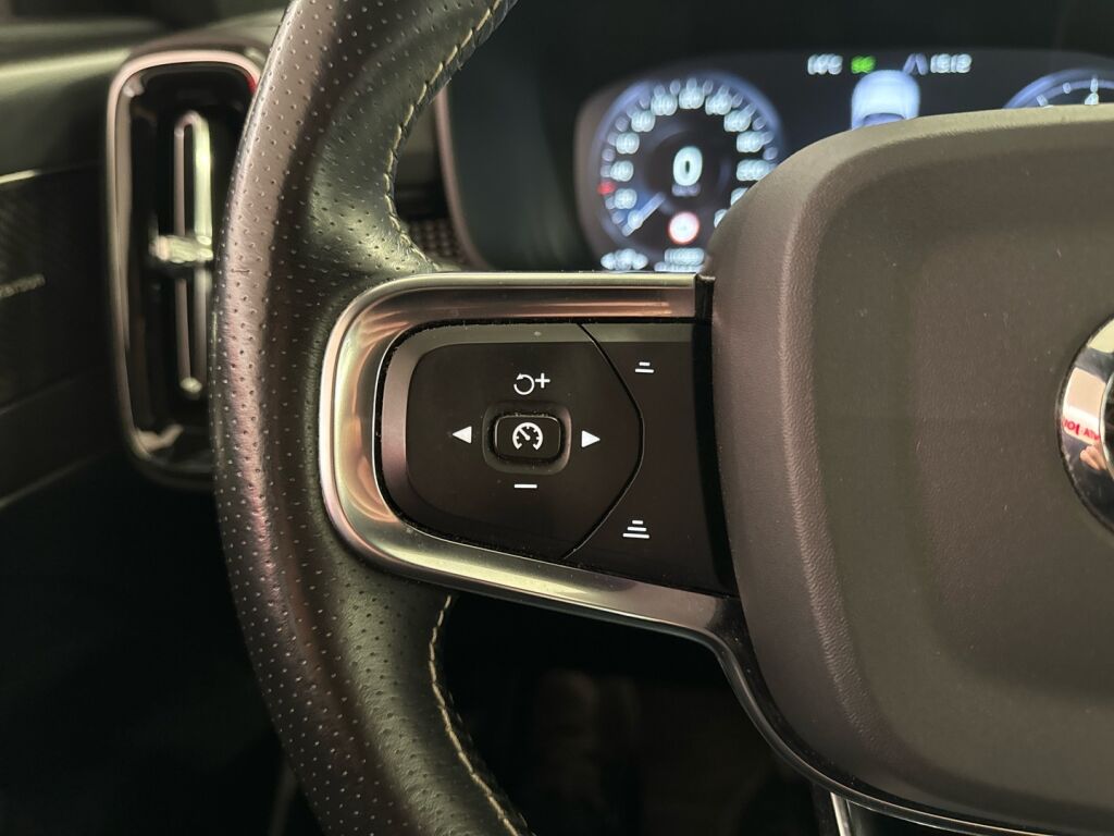 Volvo XC40 2021 Valkoinen