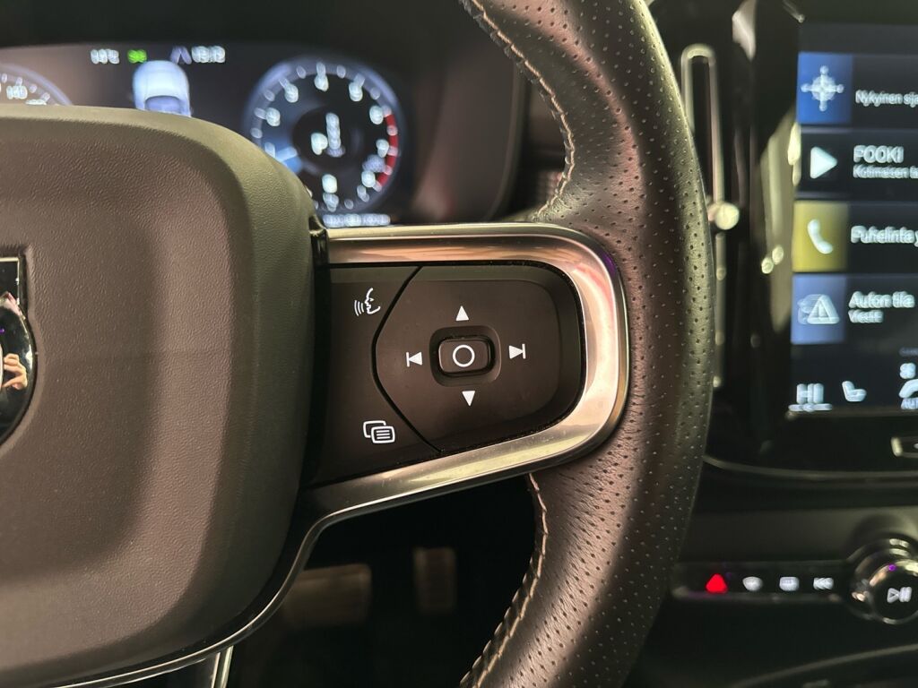 Volvo XC40 2021 Valkoinen