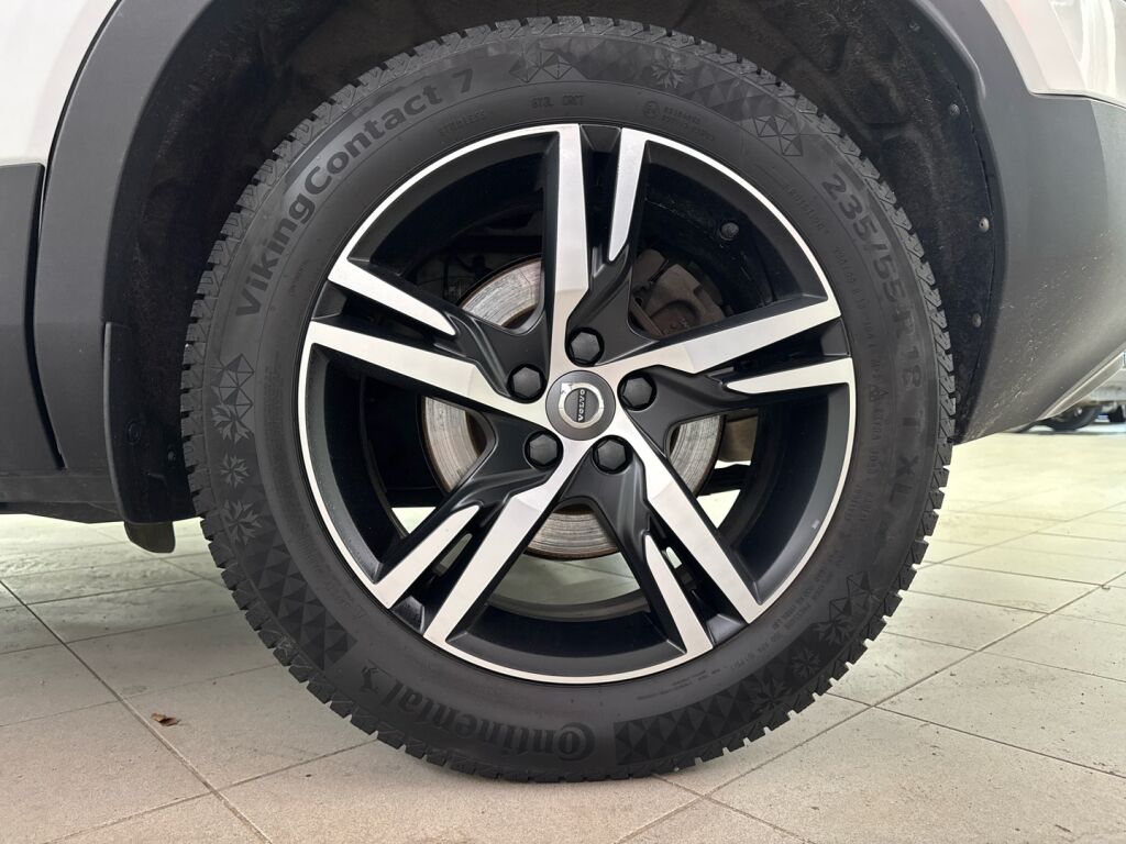 Volvo XC40 2021 Valkoinen