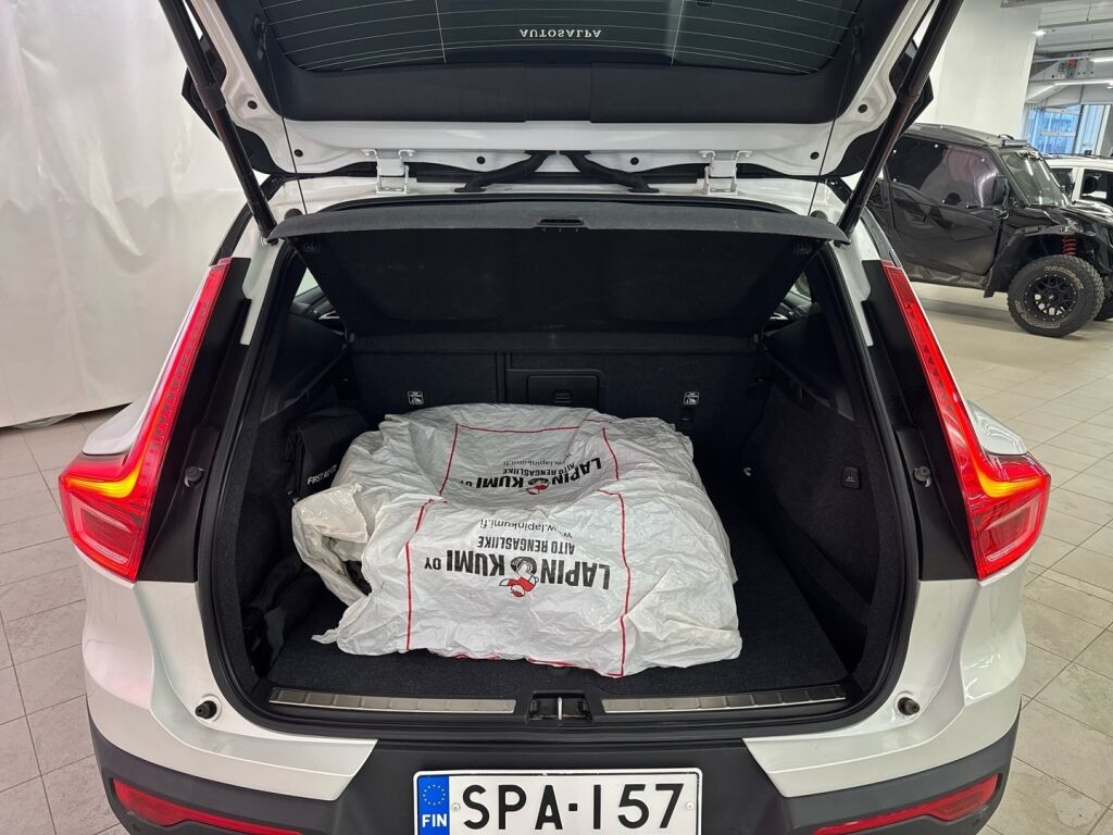 Volvo XC40 2021 Valkoinen