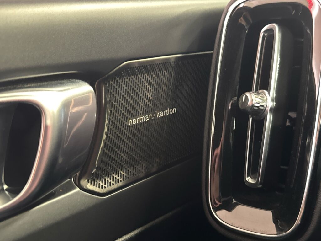 Volvo XC40 2021 Valkoinen