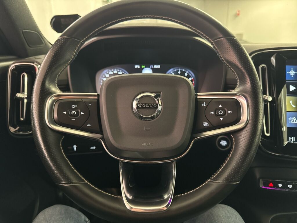 Volvo XC40 2021 Valkoinen