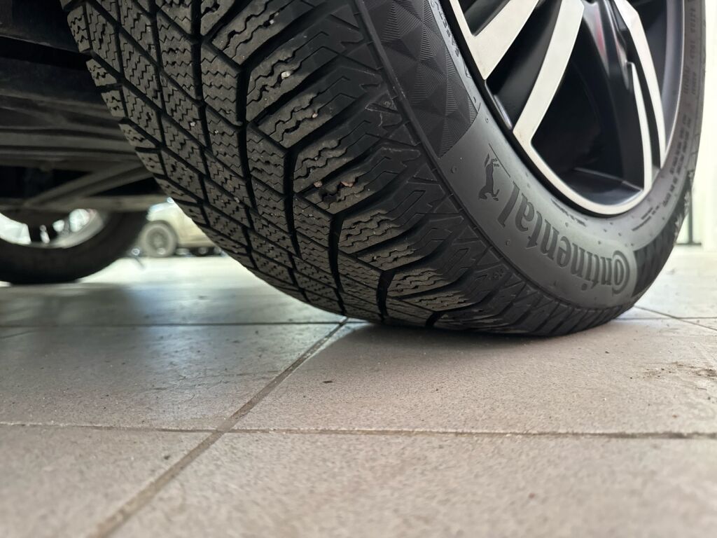 Volvo XC40 2021 Valkoinen