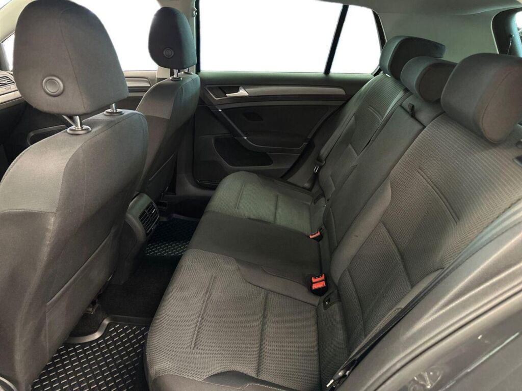 Volkswagen Golf 2020 Harmaa