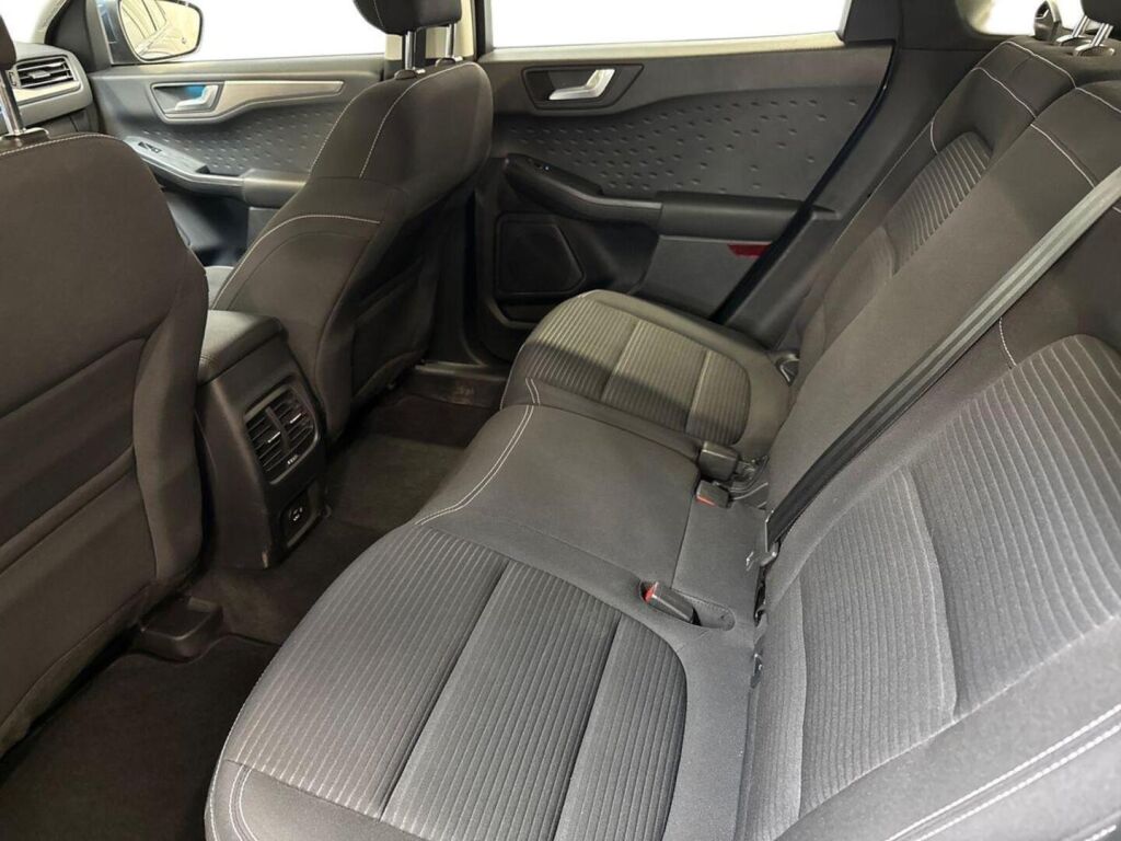 Ford Kuga 2021 Sininen