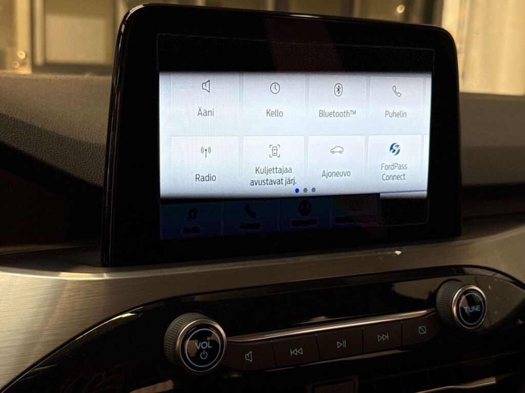 Ford Kuga 2021 Sininen