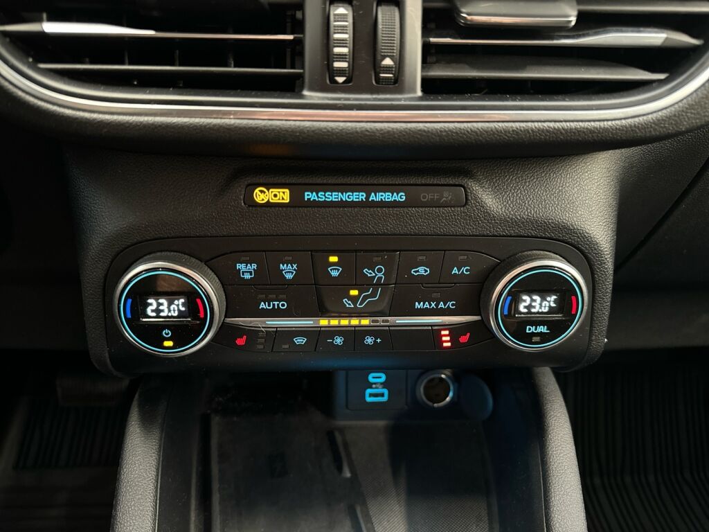 Ford Kuga 2021 Harmaa