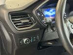 Ford Kuga 2021 Sininen