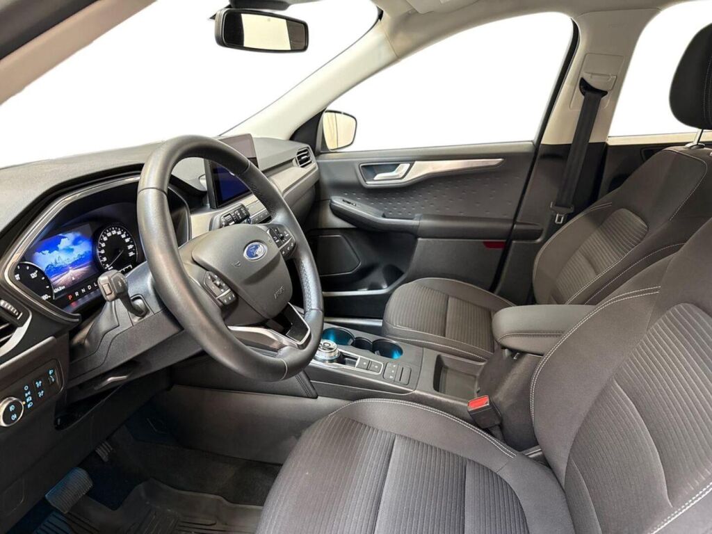Ford Kuga 2021 Harmaa