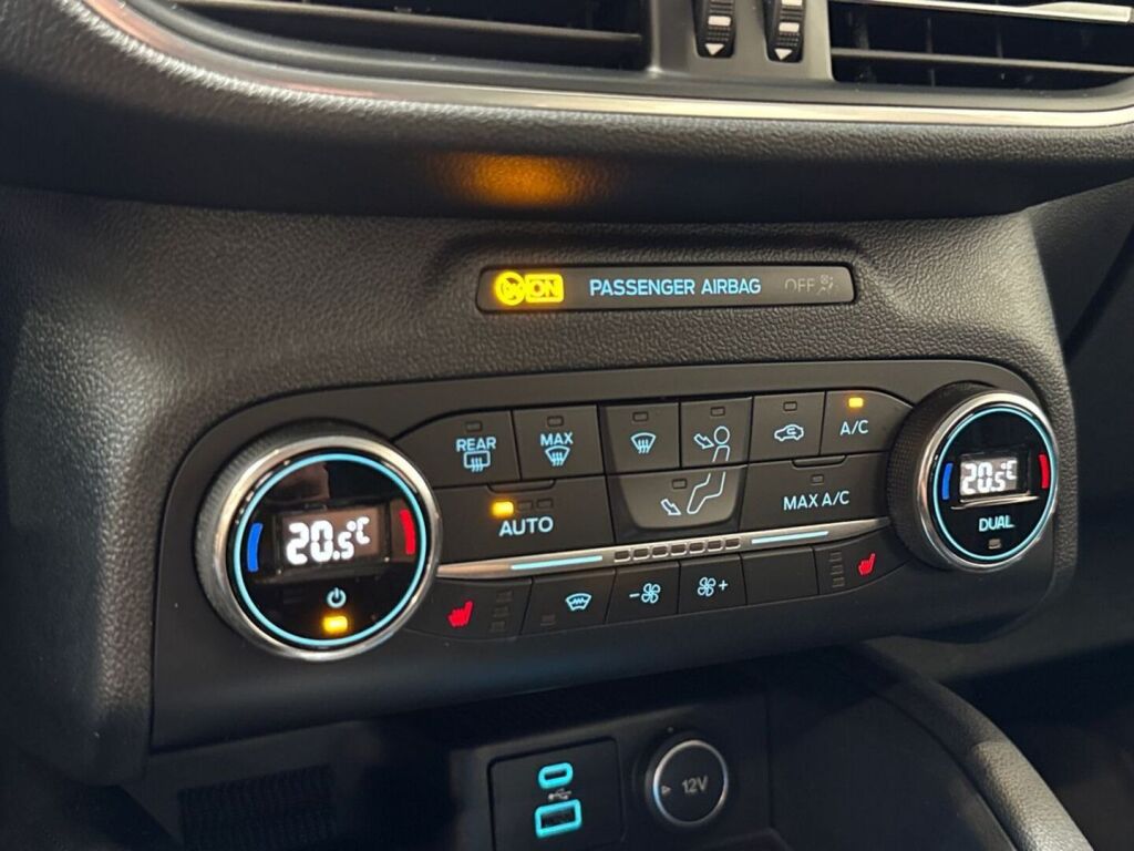Ford Kuga 2021 Harmaa
