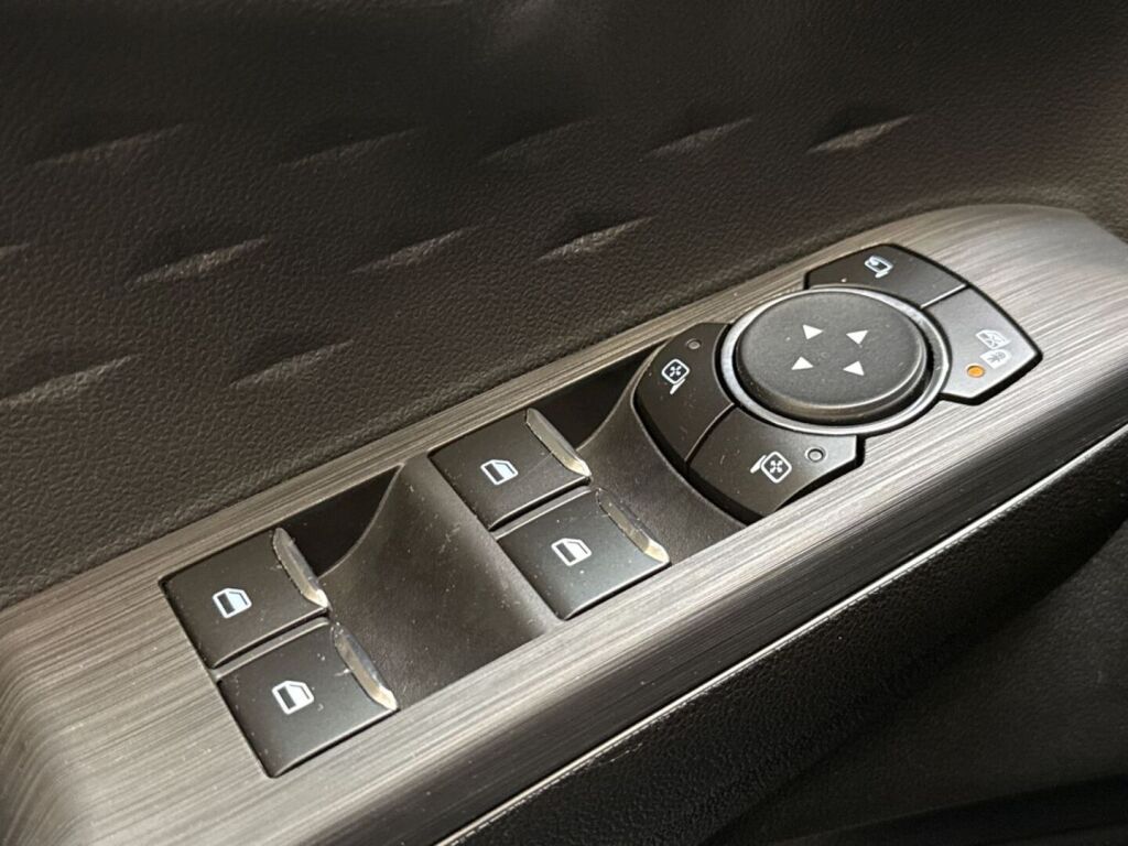 Ford Kuga 2021 Harmaa