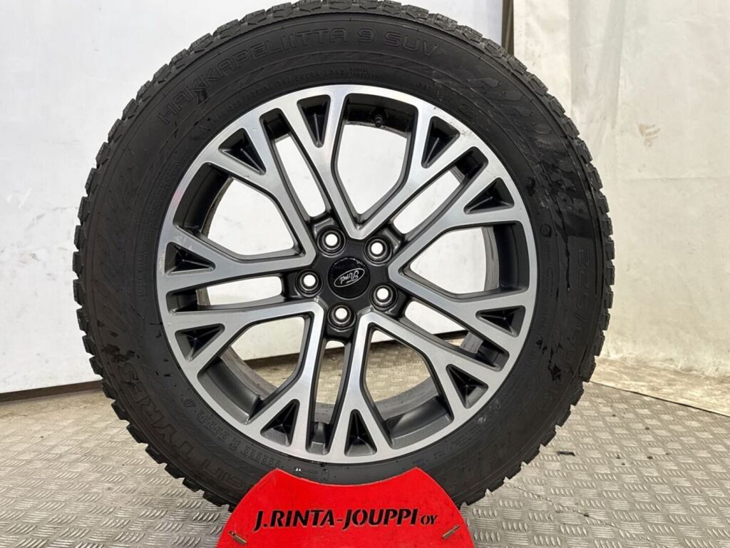 Ford Kuga 2021 Harmaa
