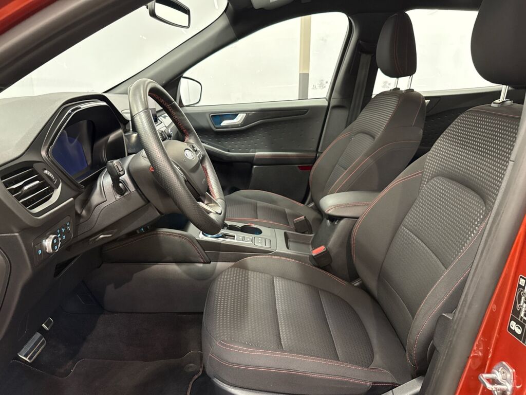 Ford Kuga 2020 Oranssi