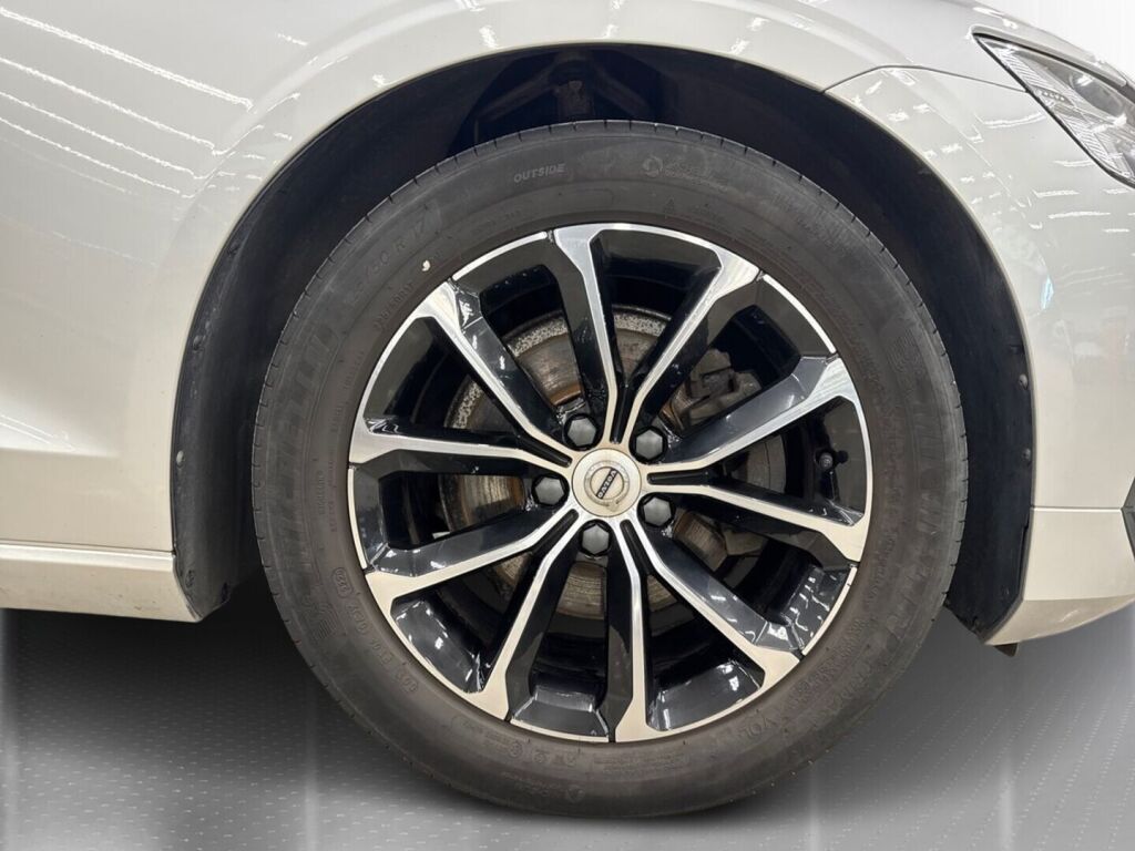 Volvo V60 2020 Harmaa