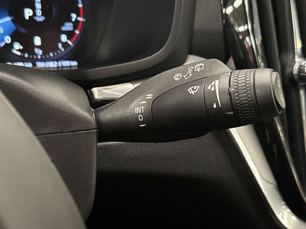 Volvo V60 2020 Harmaa