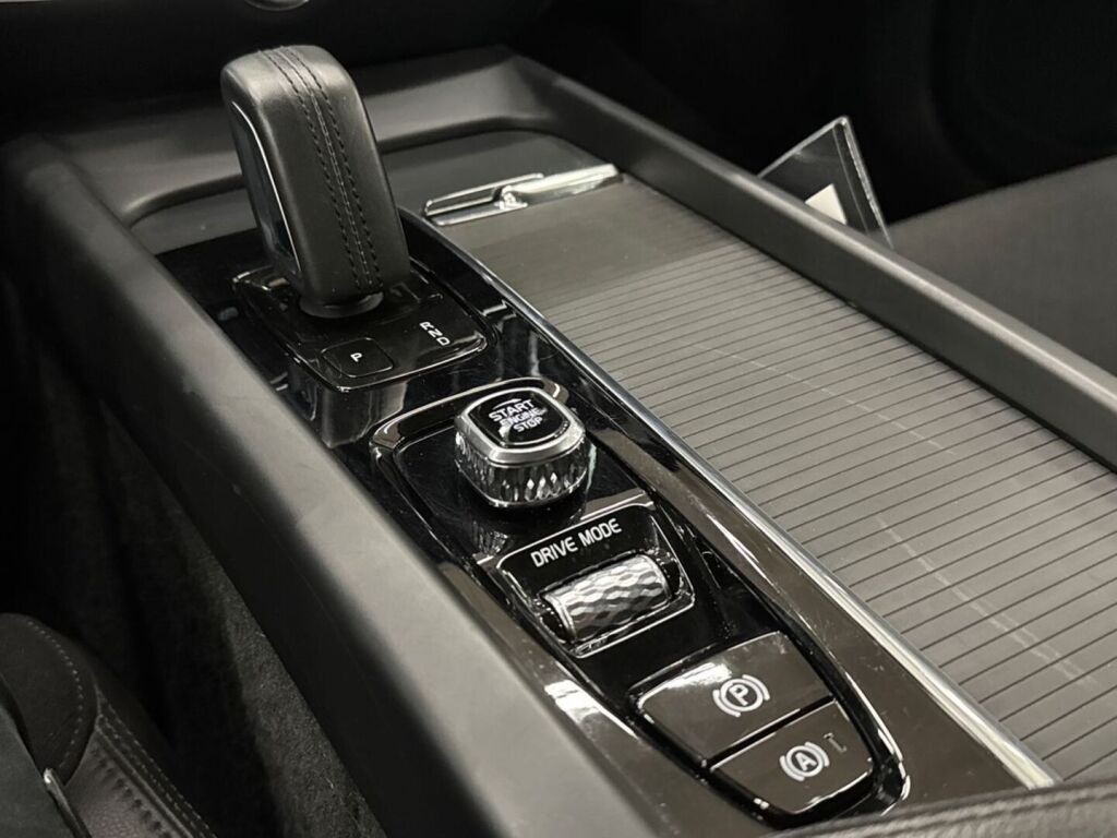 Volvo V60 2020 Harmaa
