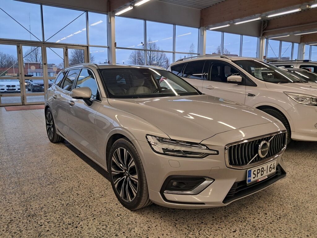 Volvo V60 2023 Harmaa