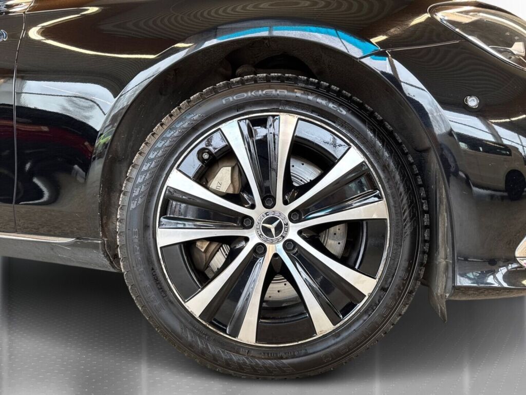 Mercedes-Benz E 2022 Musta