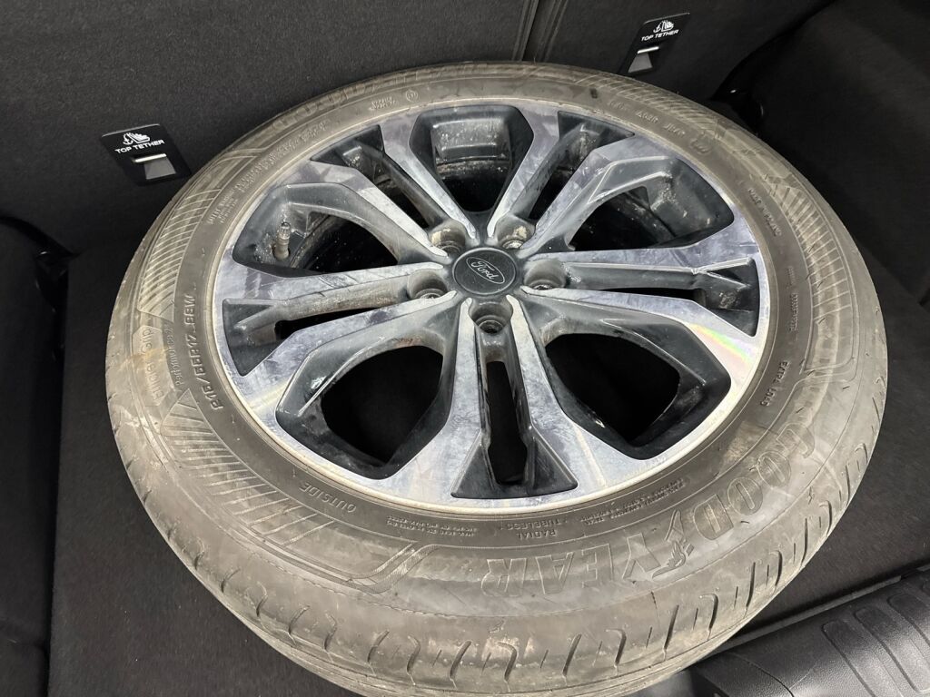 Ford Puma 2023 Harmaa