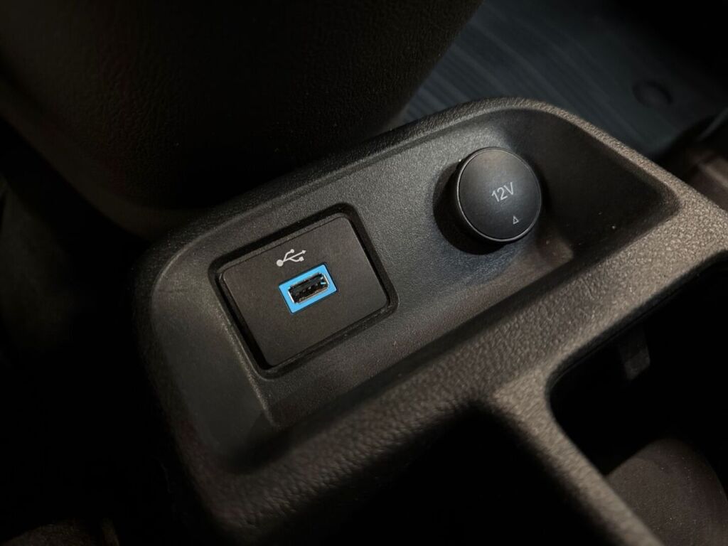 Ford Transit Connect 2023 Valkoinen
