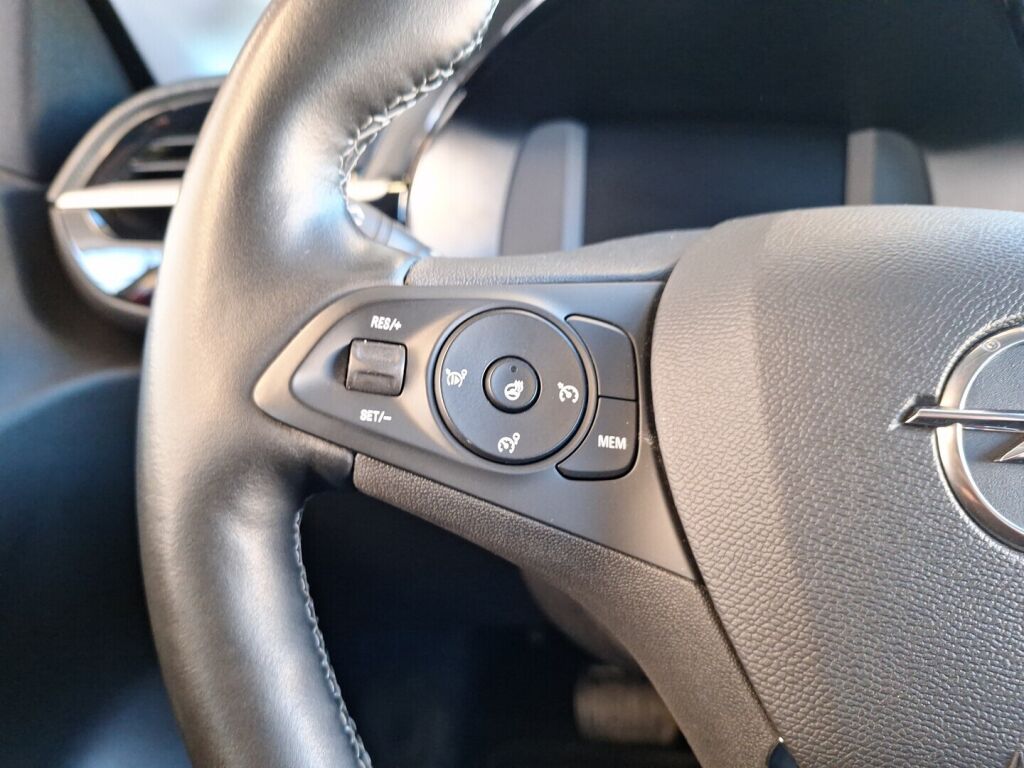 Opel Corsa-e 2023 Punainen