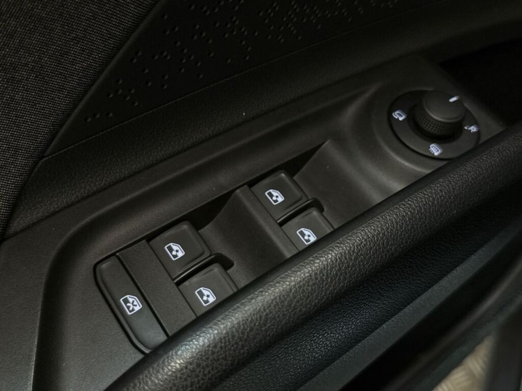 Skoda Enyaq 2023 Vihreä