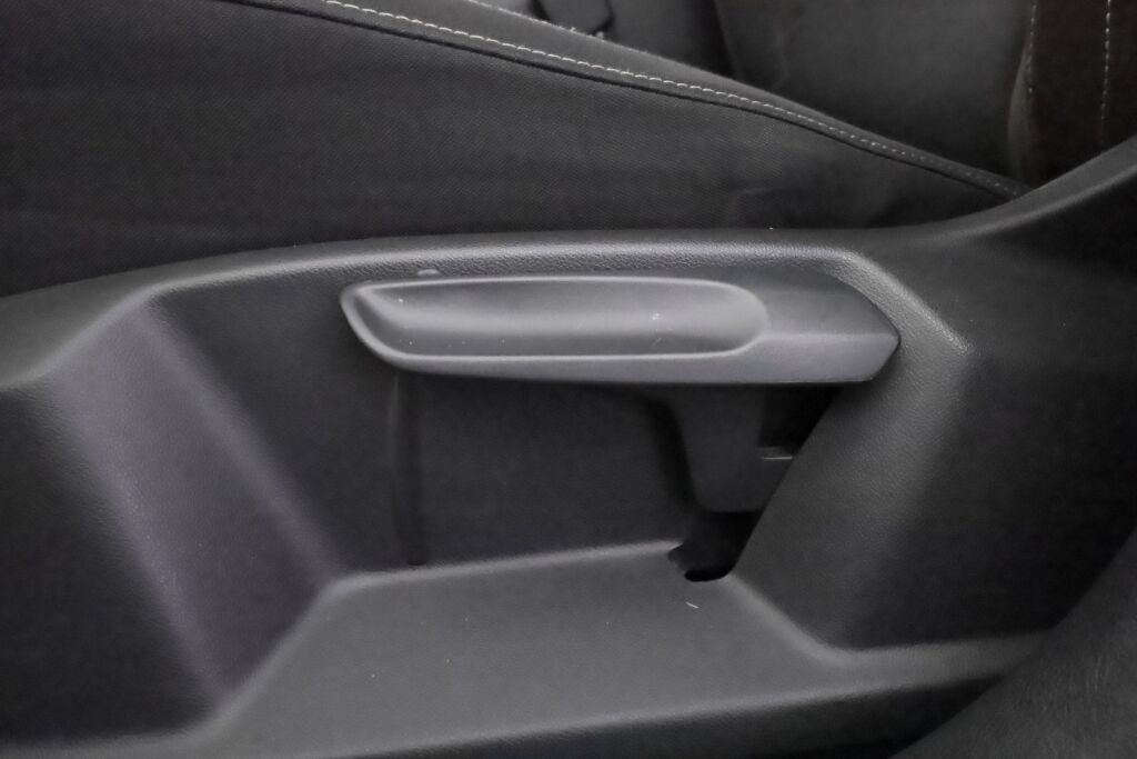 Skoda Karoq 2019 Valkoinen