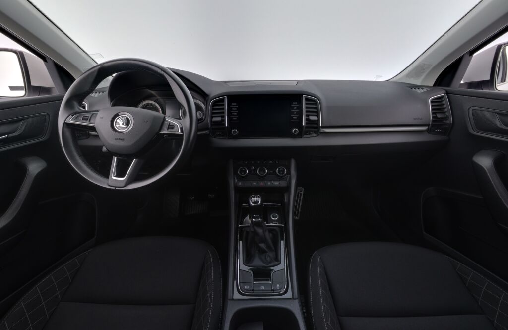 Skoda Karoq 2019 Valkoinen