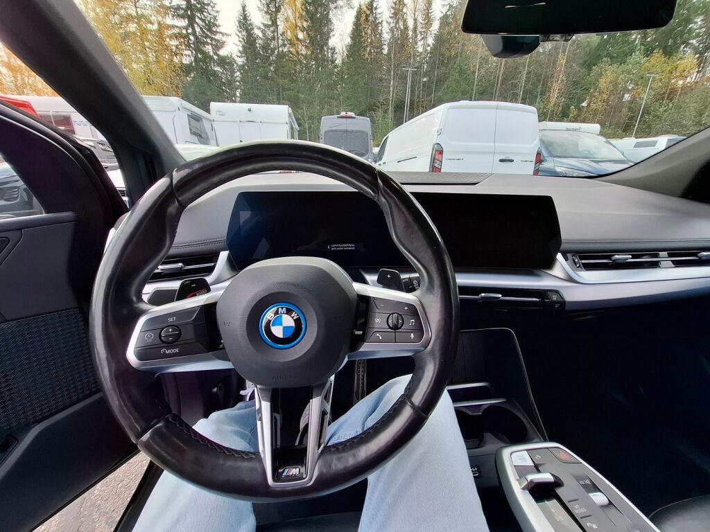 BMW 225 2023, bild 7/8