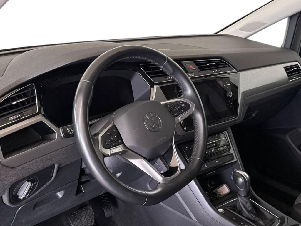 Volkswagen Touran 2023 Harmaa
