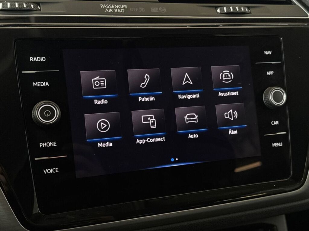 Volkswagen Touran 2023 Harmaa